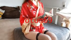 大屌男友狂干极品和服女友，极品丰臀后入抽插撞击臀浪滚滚！的啊