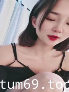 #棠_#绝美脸蛋皮肤白皙美女主播穿性感丝袜开档露B诱惑，翘起美臀特别诱人